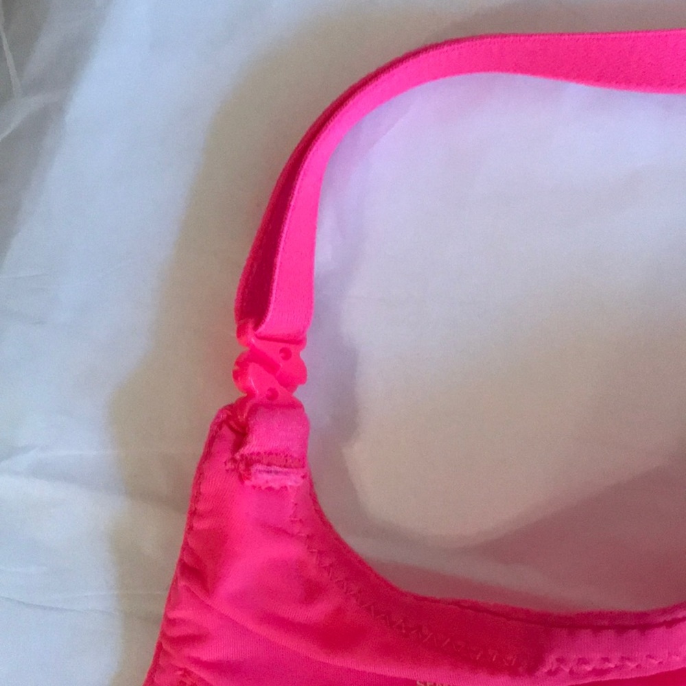 32D Victoria’s Secret Semi-Demi Bra - Picture 5 of 5
